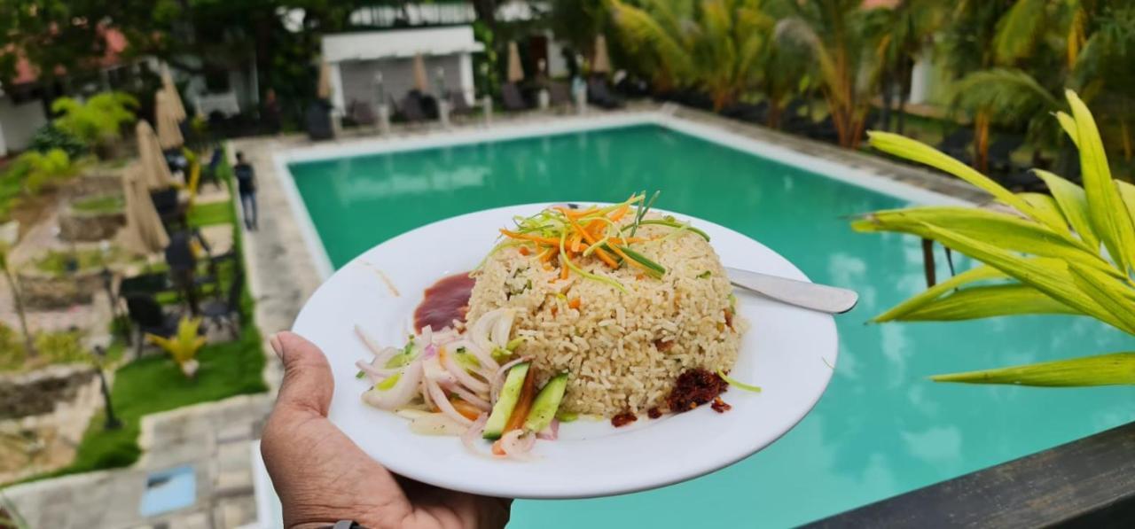 Lucky Beach Resort Trincomalee Ngoại thất bức ảnh