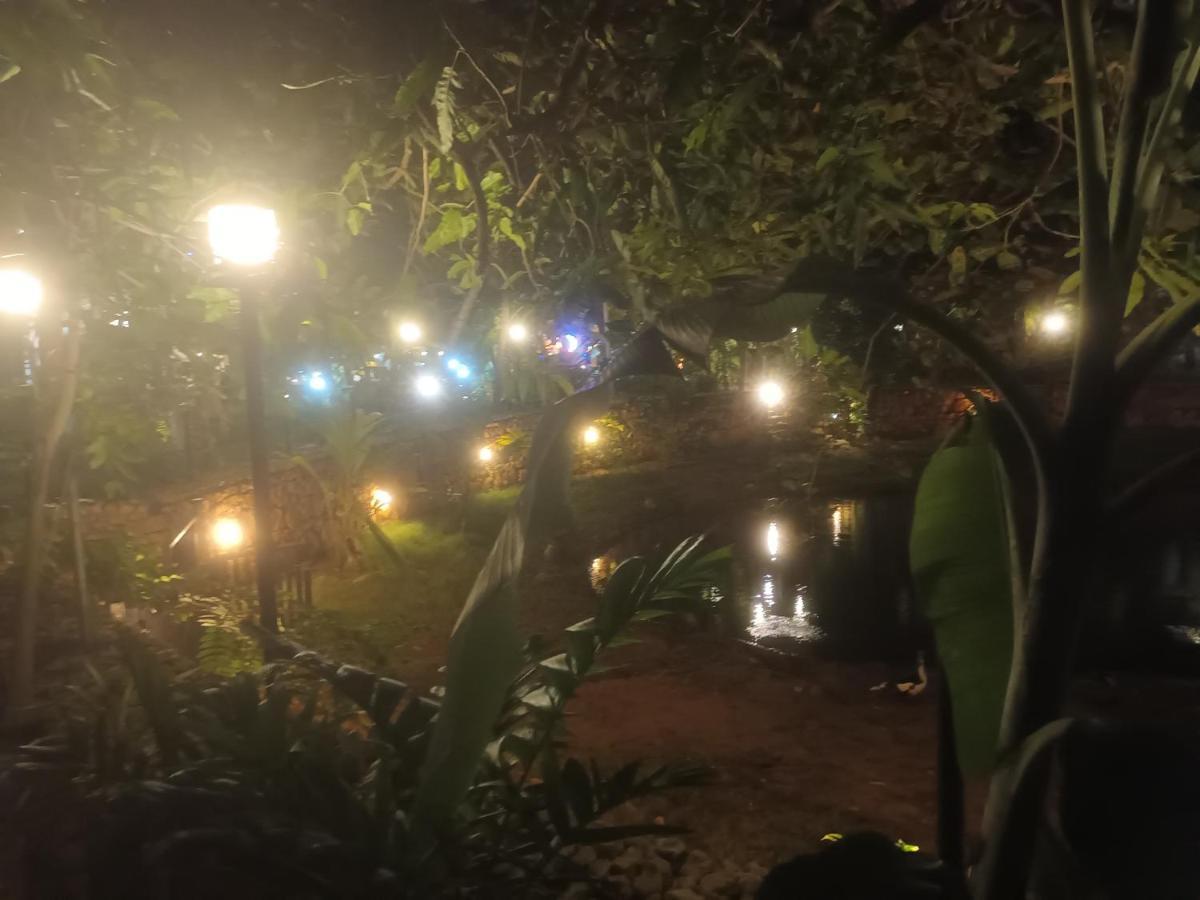 Lucky Beach Resort Trincomalee Ngoại thất bức ảnh