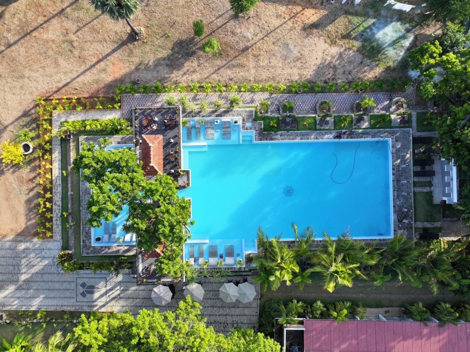 Lucky Beach Resort Trincomalee Ngoại thất bức ảnh